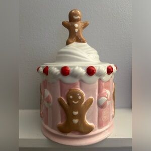Peppermint & Pine Cupcake Gingerbread Christmas Cookie Canister With Hearts NEW